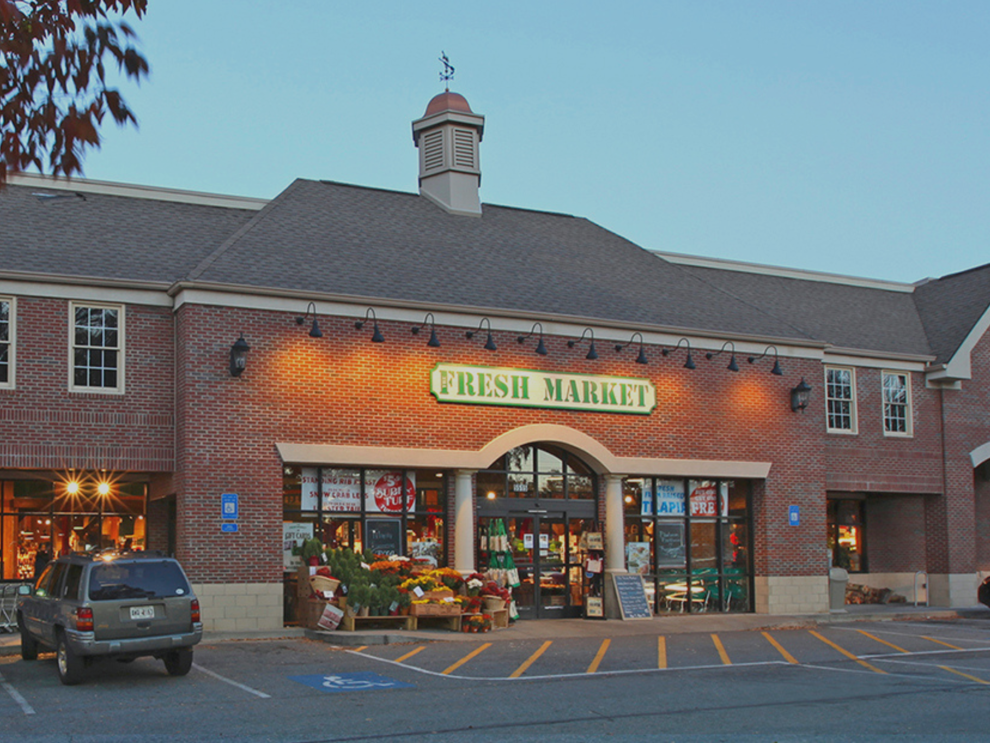 Fresh Market storefront at Dunwoody Village